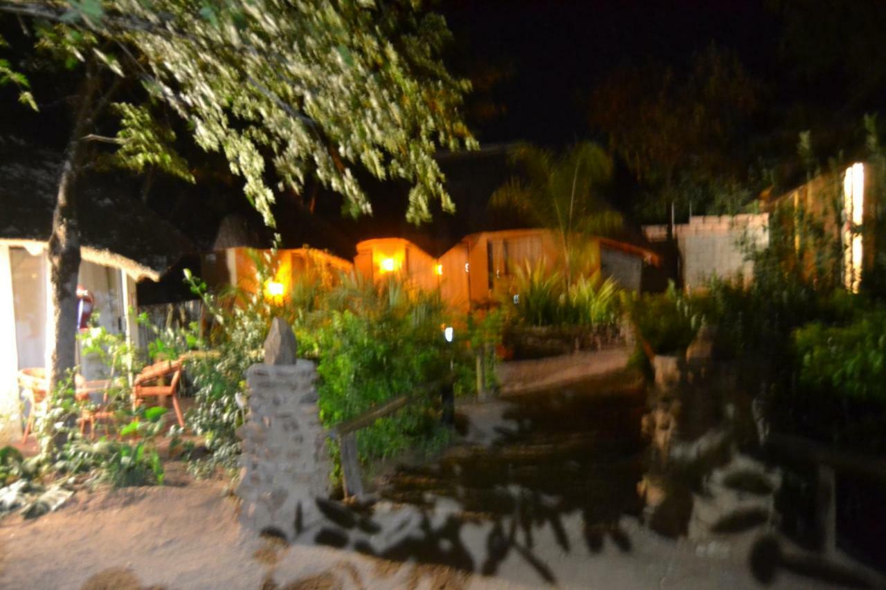 Chobe Sunset Chalets Lesoma Exterior photo